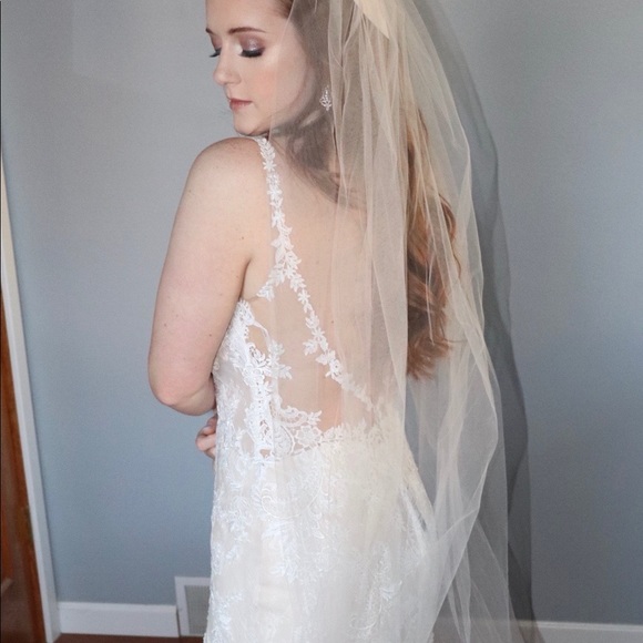 Essense of Australia Sexy Lace Boho Wedding Gown - Picture 4 of 4